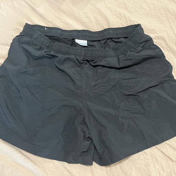 Columbia Women’s Shorts - Black - Picture 1 of 6
